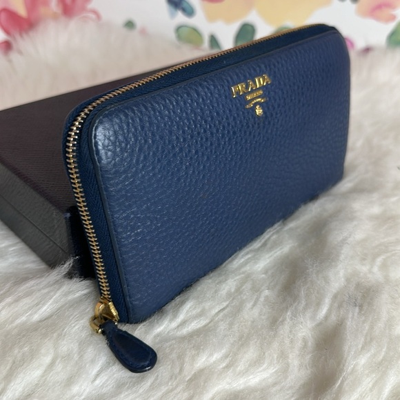 💯Authentic Prada Navy Leather Zip Wallet🍀 - Picture 9 of 13